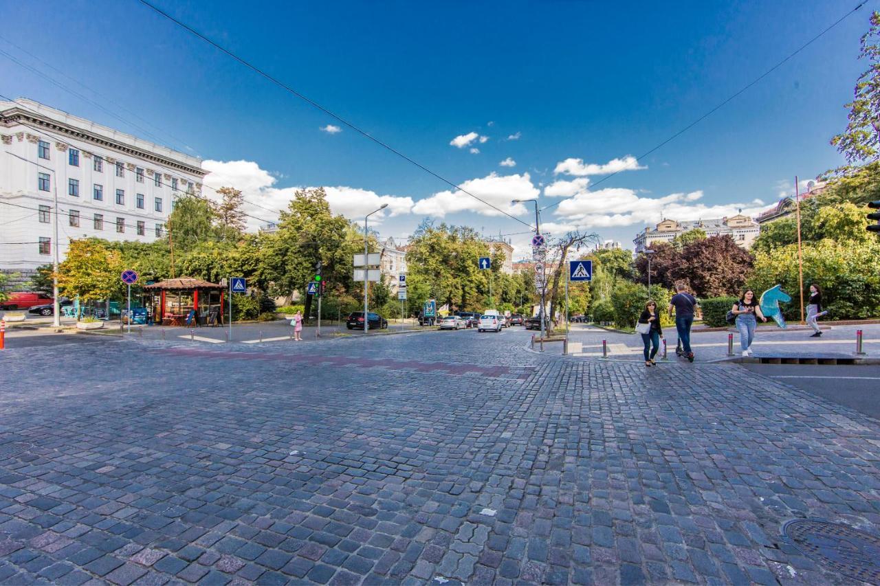 Комфорт- Апартаменти Біля Хрещатика Kyiv Exterior photo